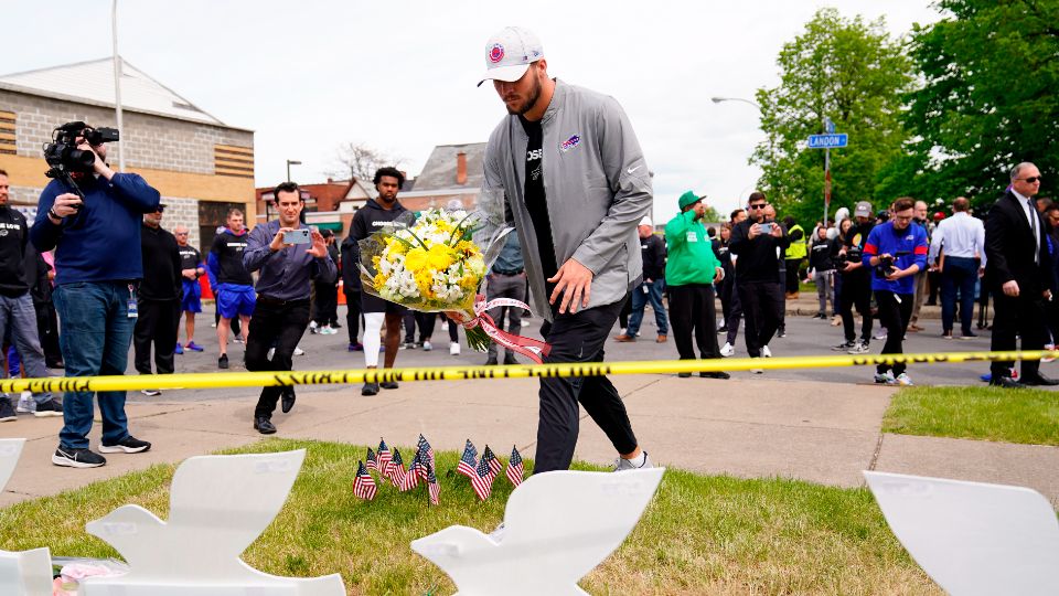 Bills, Sabres, Bandits help community following mass shooting