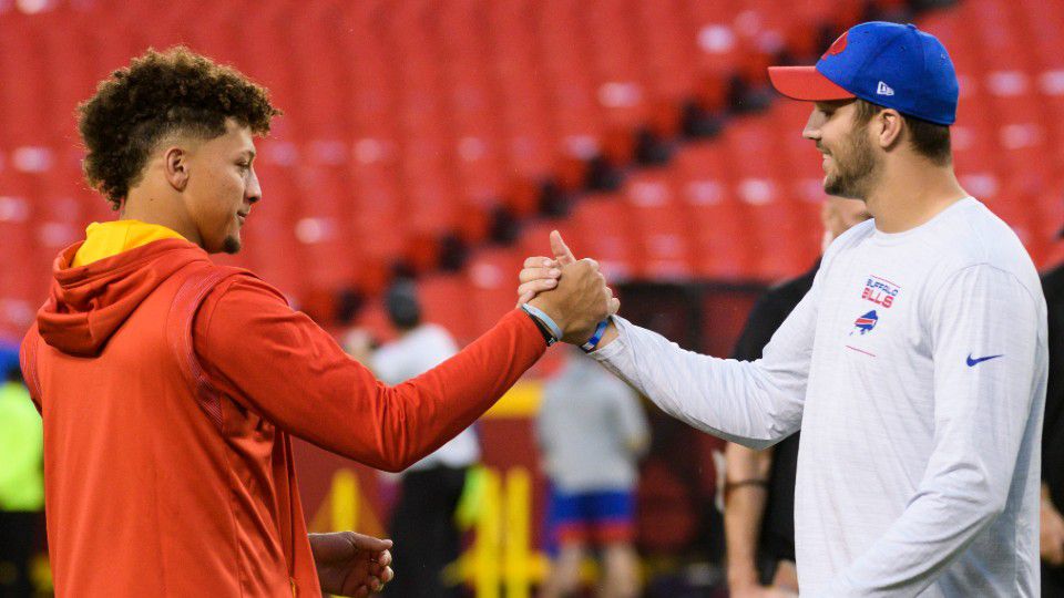 Allen, Mahomes to team up for Capital One golf tournament