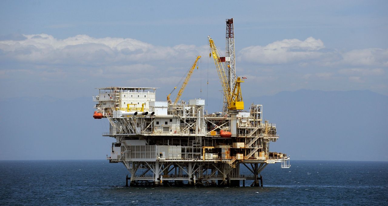 This May 1, 2009 photo, shows the offshore oil drilling platform "Gail", operated by Venoco, Inc., off the coast near Santa Barbara, Calif. (AP Photo/Chris Carlson)