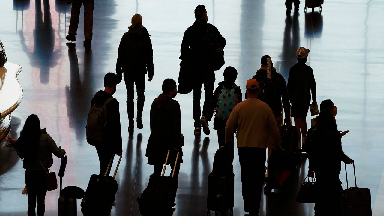 Columbus airports have busiest travel week on record