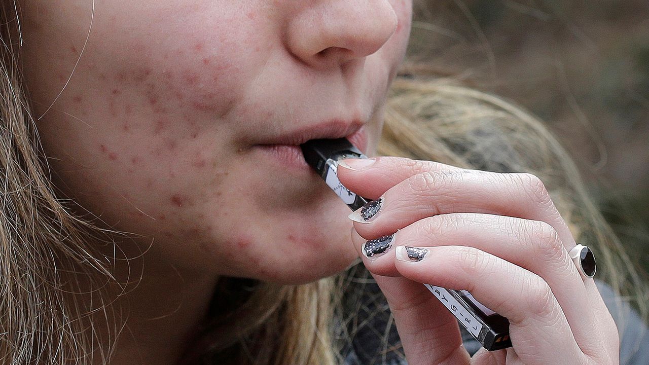 County Clerk Calls for Moratorium To Limit E-Cig Use