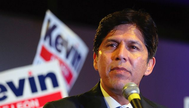 Kevin de Leon speaks at his election night headquarters at La Plaza de Cultura y Artes in the historic center of early Los Angeles on Nov. 6, 2018. (AP Photo/Reed Saxon)