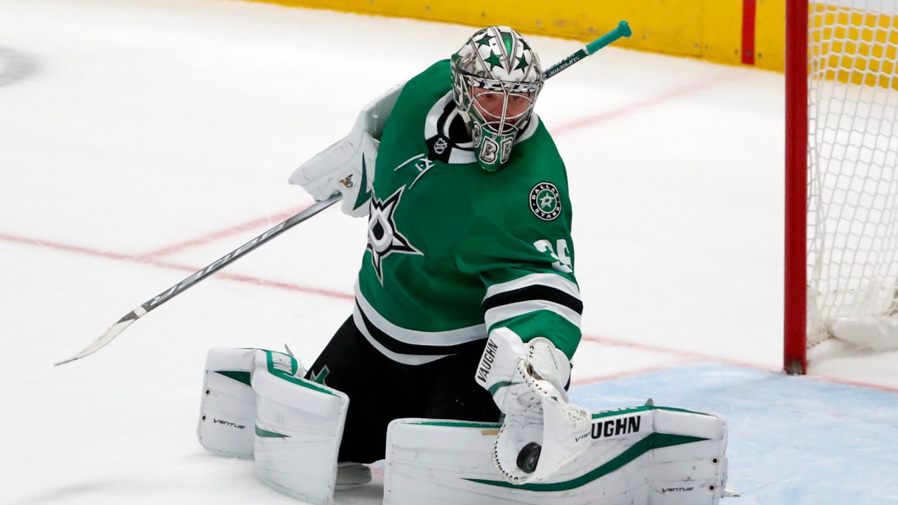 Dallas Stars sign G Jake Oettinger to three-year deal
