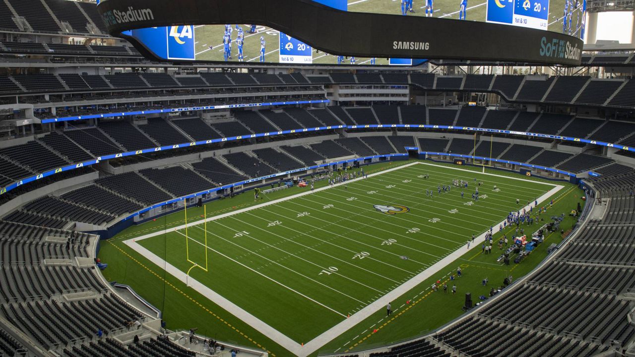 The Rams hold their first practice at their new stadium Saturday, August 22. (AP Photo/Kyusung Gong)