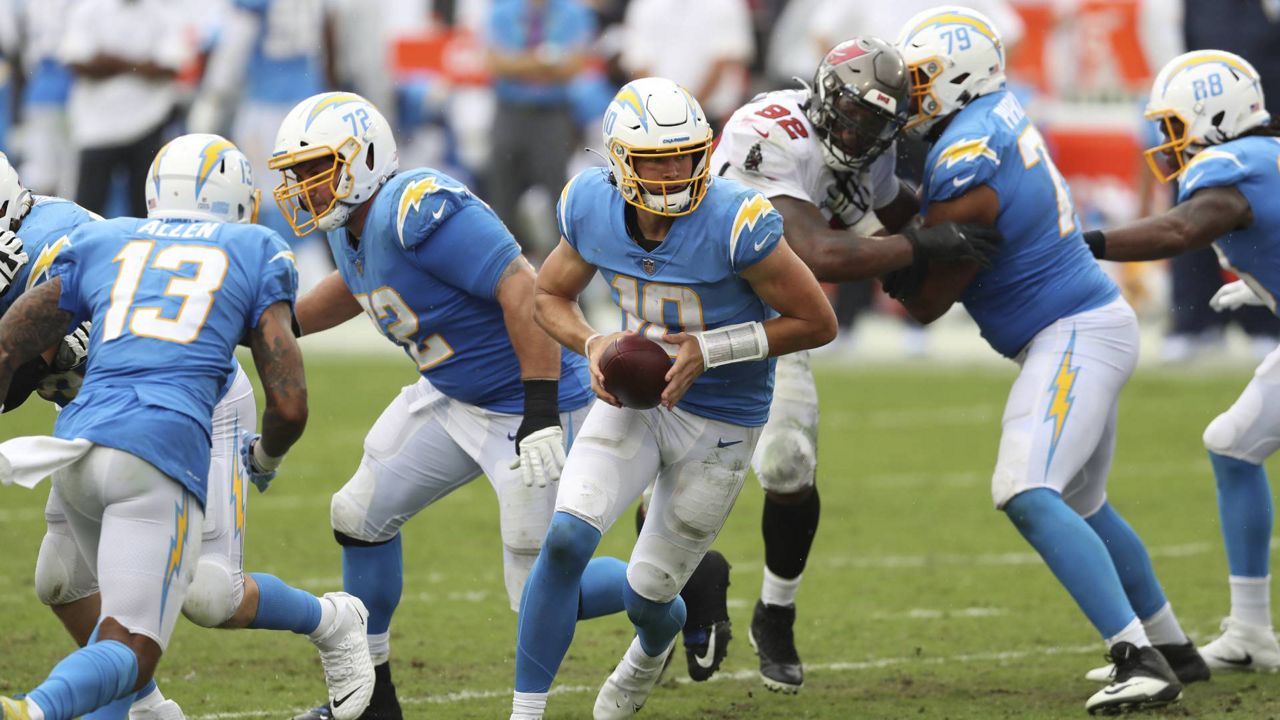 Chargers Fall to Rallying Bucs 38-31 in Third Straight Loss