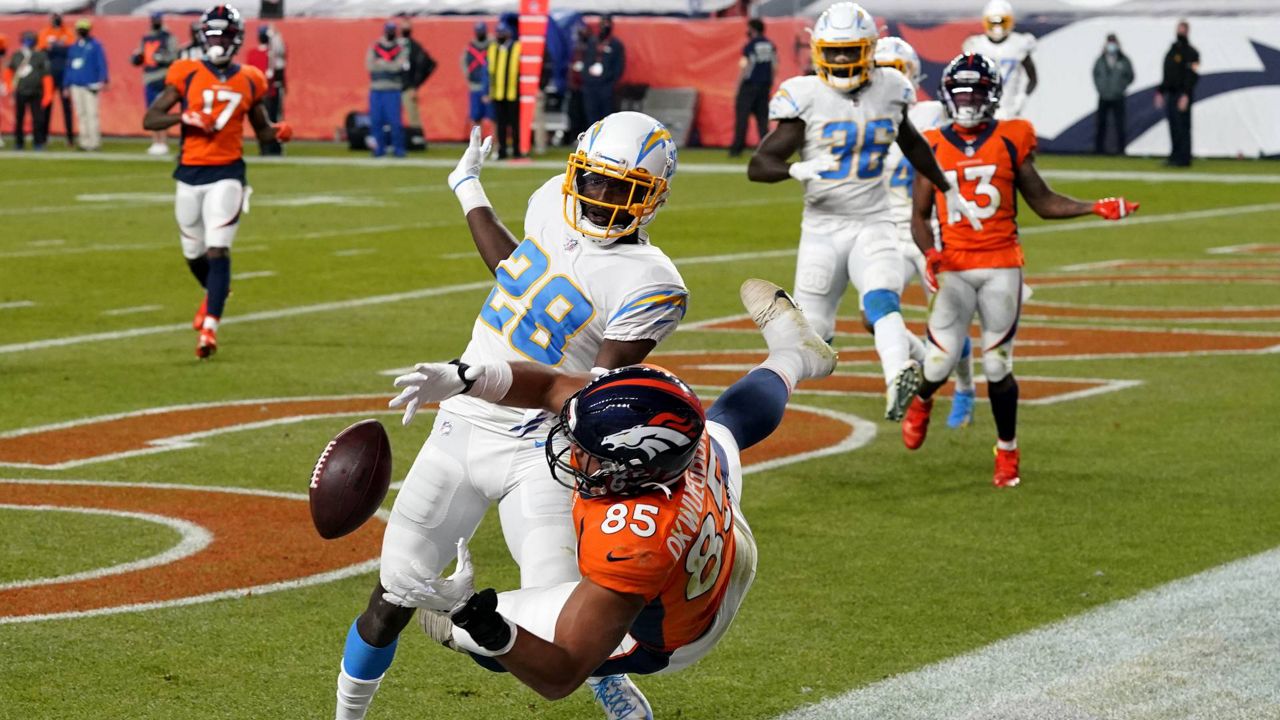 Hard-Luck Chargers Lose to Rallying Broncos, 31-30