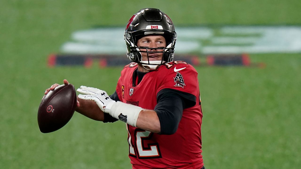 Tampa Bay Buccaneers quarterback Tom Brady throws during the first half of an NFL football game against the New York Giants, Monday, Nov. 2, 2020, in East Rutherford, N.J. (AP Photo/Corey Sipkin)