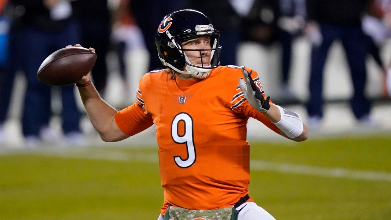 Nick Foles injury: Bears QB carted off in final minute of loss to Vikings -  Sports Illustrated