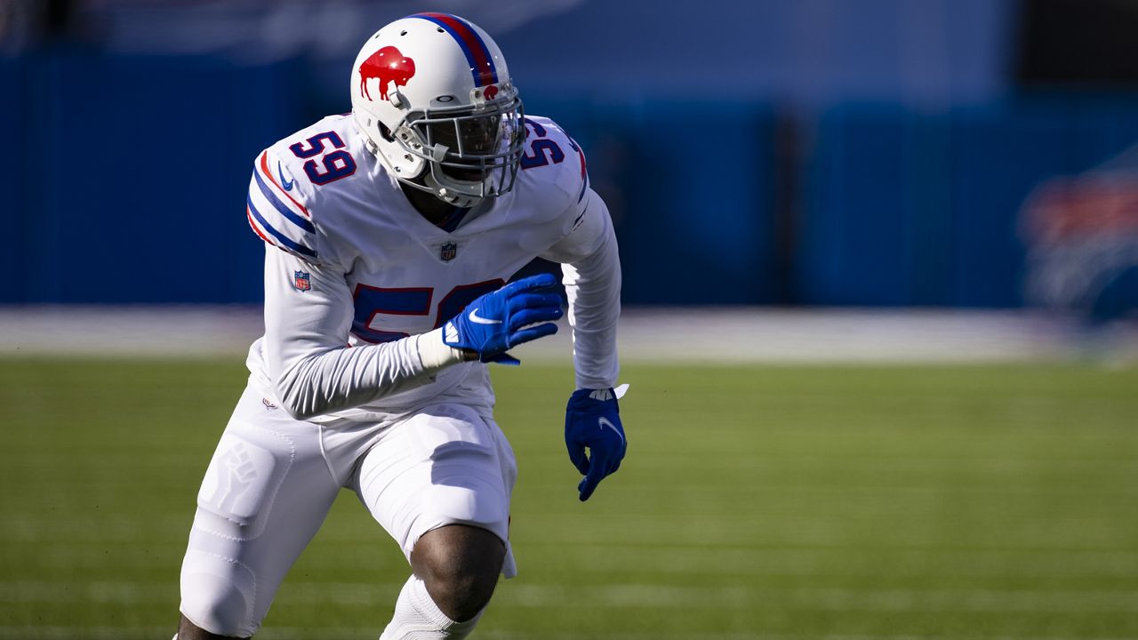 Bills LB Andre Smith Signs Two-Year Deal