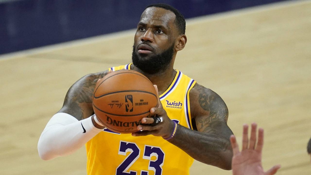 Lakers forward LeBron James against the Phoenix Suns during the first half of a preseason basketball game, Friday, Dec. 18, 2020, in Phoenix, Ariz. (AP/Matt York)