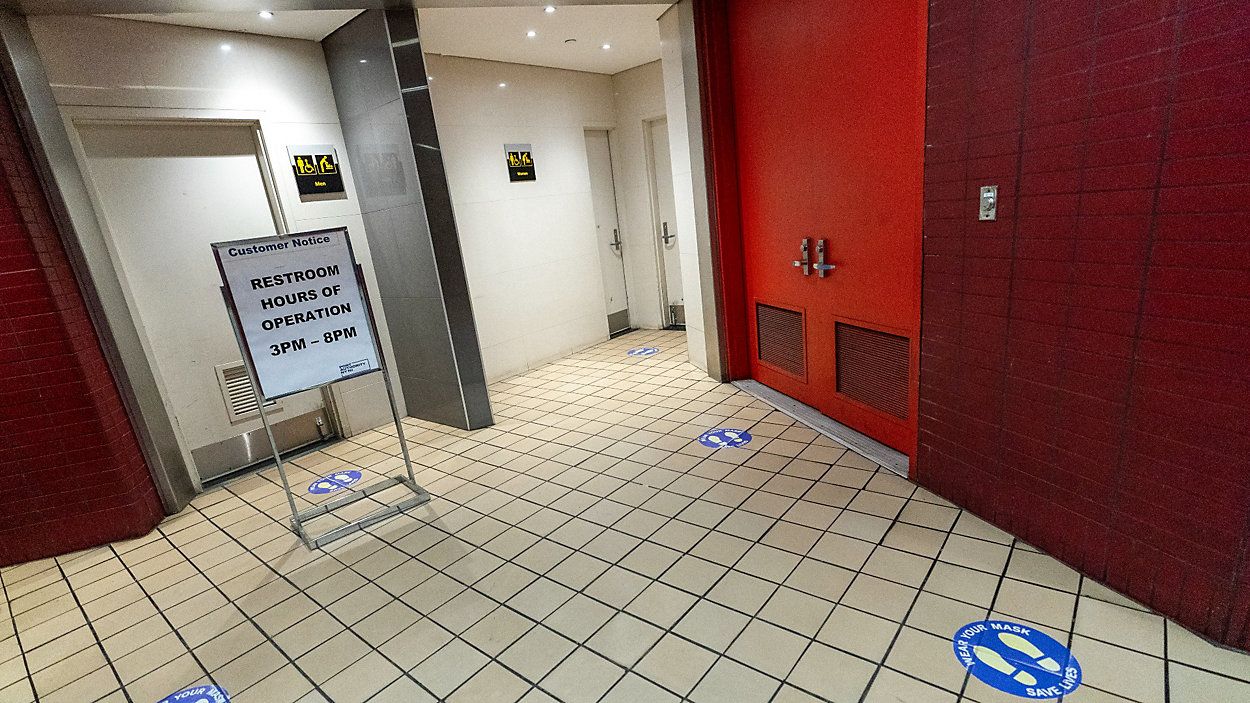 'Bathroom bill' moves to full council vote