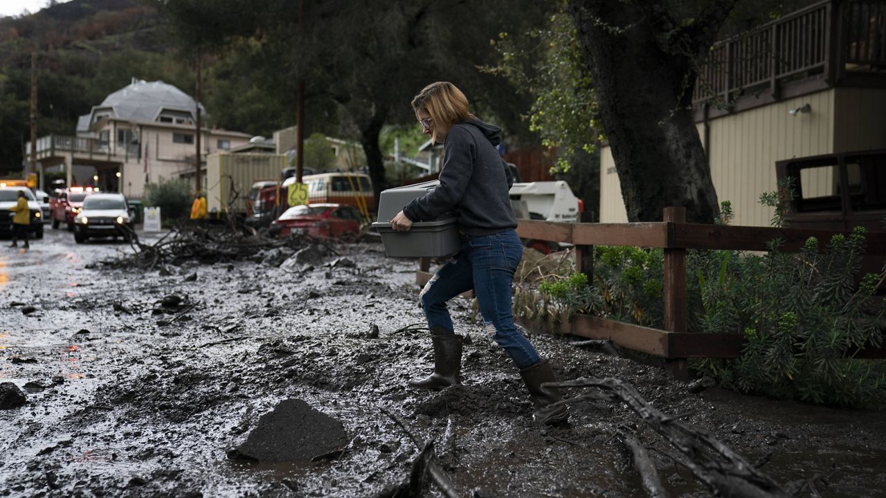 California storm. Дождь в Калифорнии. Калифорнийский дождь.