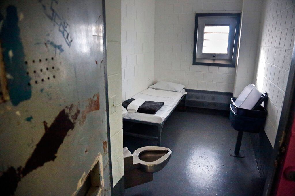 NY congressmen ask for solitary confinement to be banned