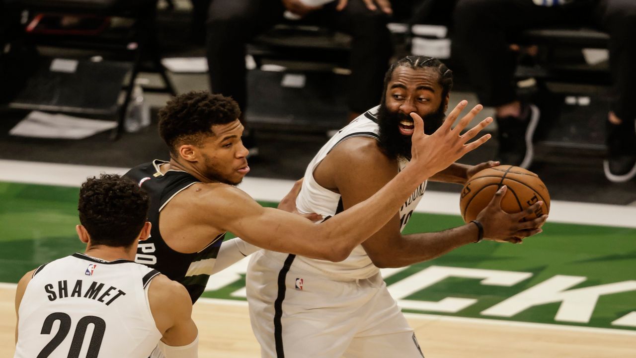 Dennis Krause Blog: Bucks force crucial Game 7 in Brooklyn