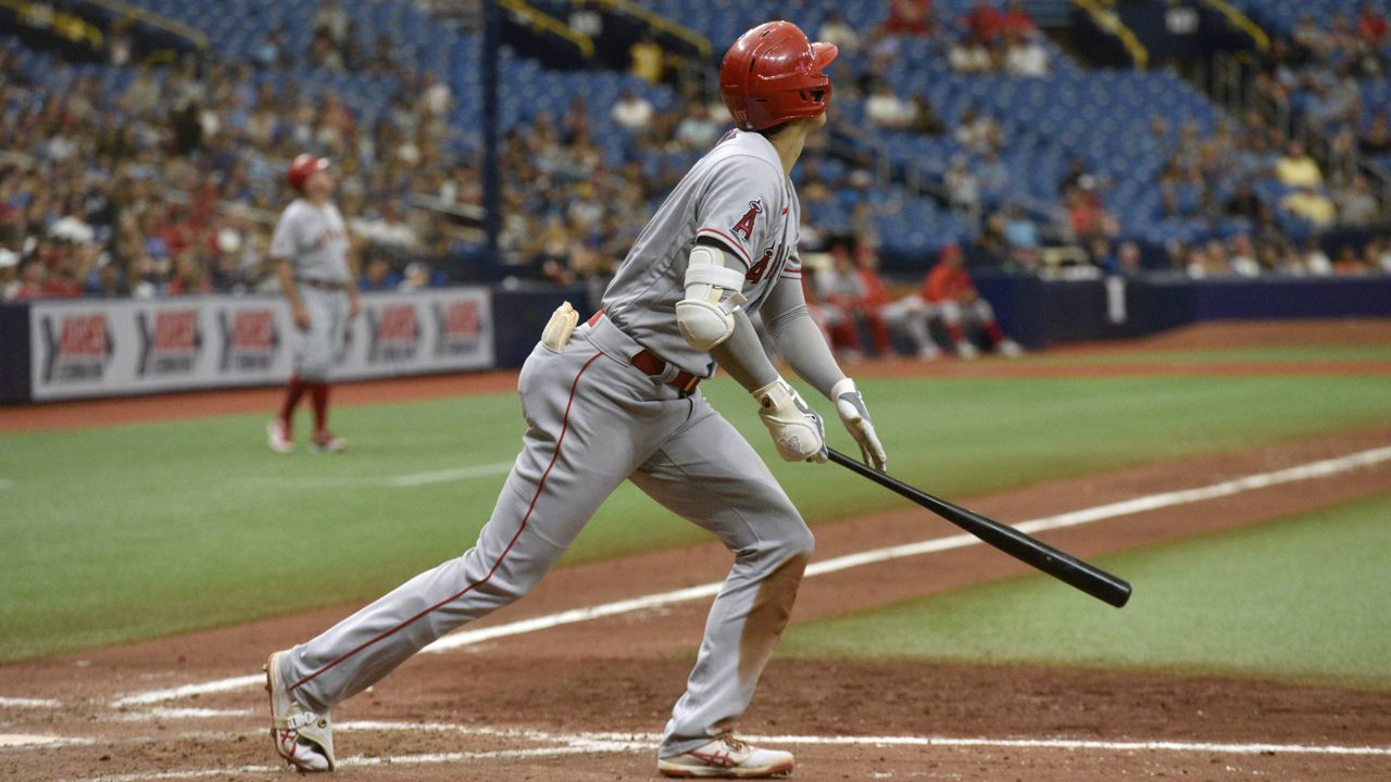 Ji Man Choi's solo home run (4), 07/14/2023