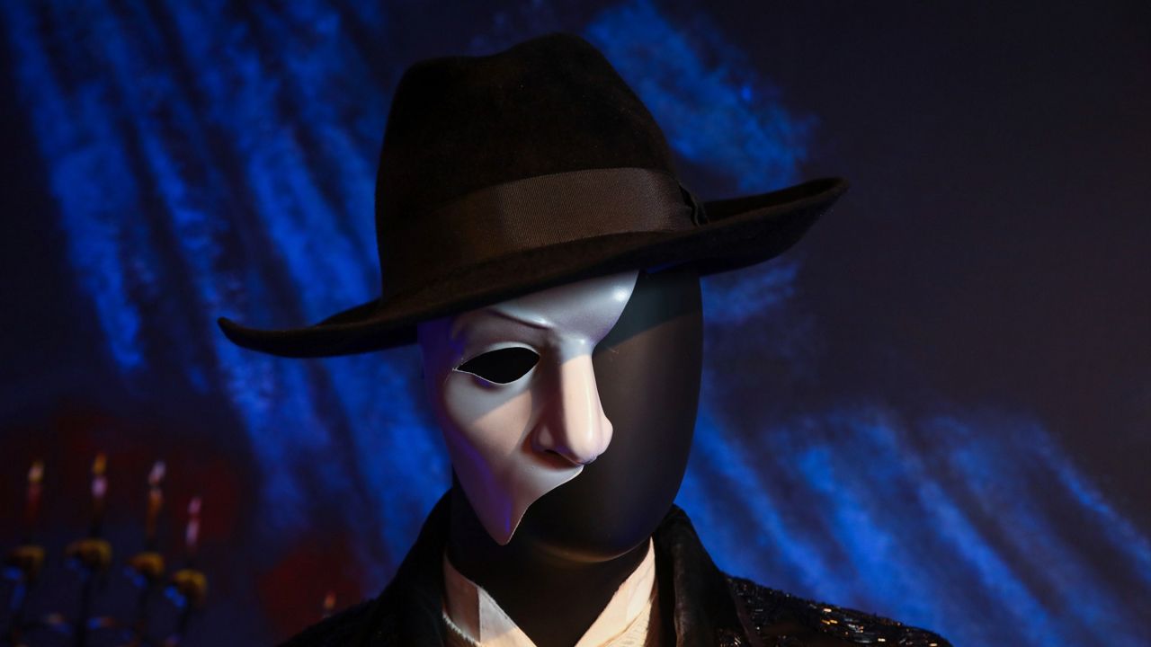 ‘Phantom of the Opera’ to close in February