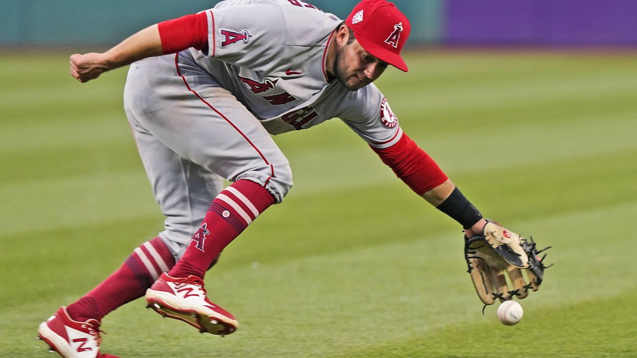 Cabrera stuck at 499; Angels rally to beat Tigers 13-10