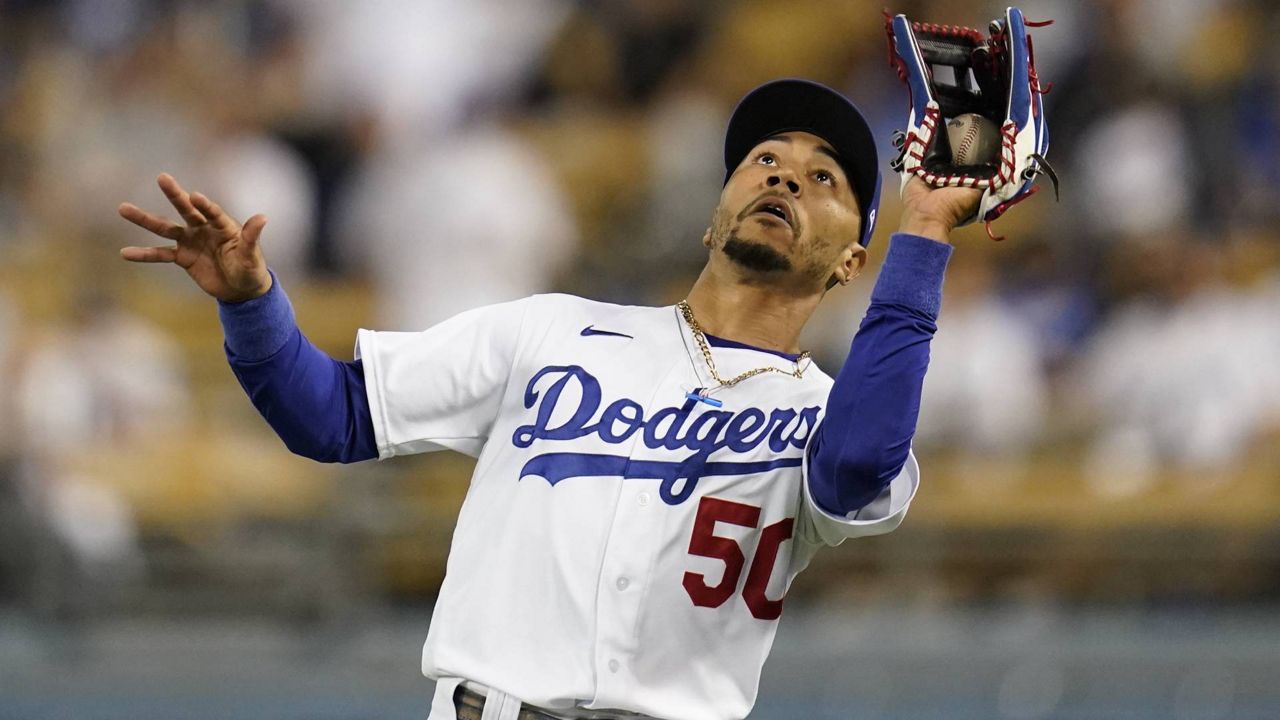 Betts leads MLB in jersey sales, 4 Dodgers in top 10