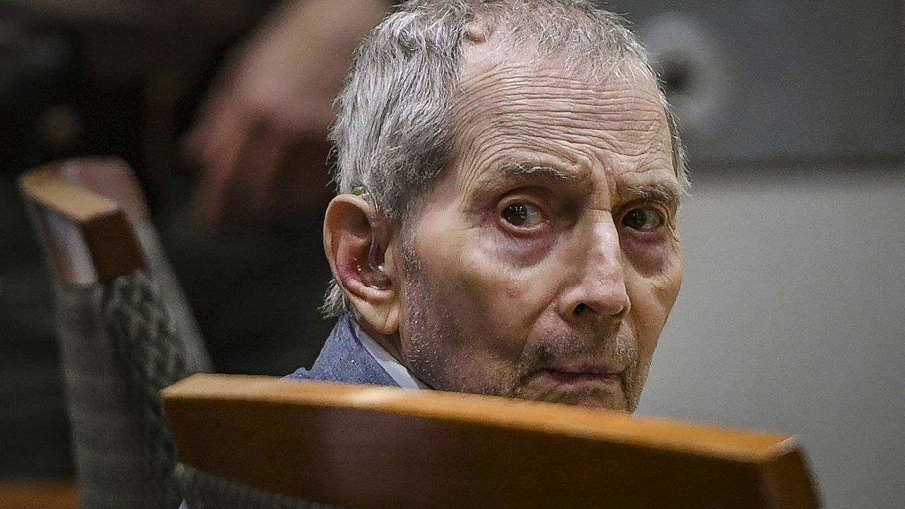 Real estate heir Robert Durst looks back during his murder trial in Los Angeles on March 5, 2020. (Robyn Beck/Pool Photo via AP)