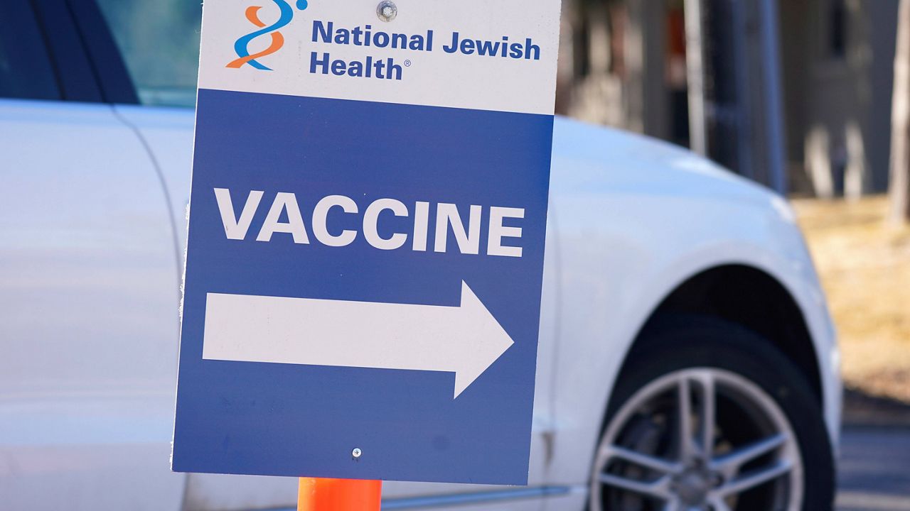 Merriam-Webster memilih ‘vaksin’ sebagai kata tahun 2021