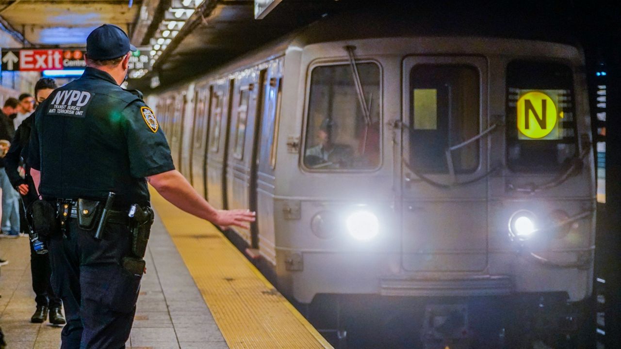 Some NYPD officers get special training for subway attacks