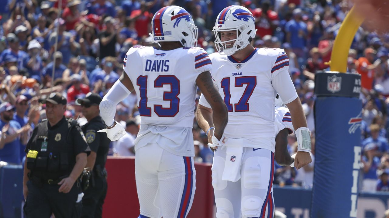 Johnson, Moss Help Bills Beat Rams In 2022 NFL Season Opener