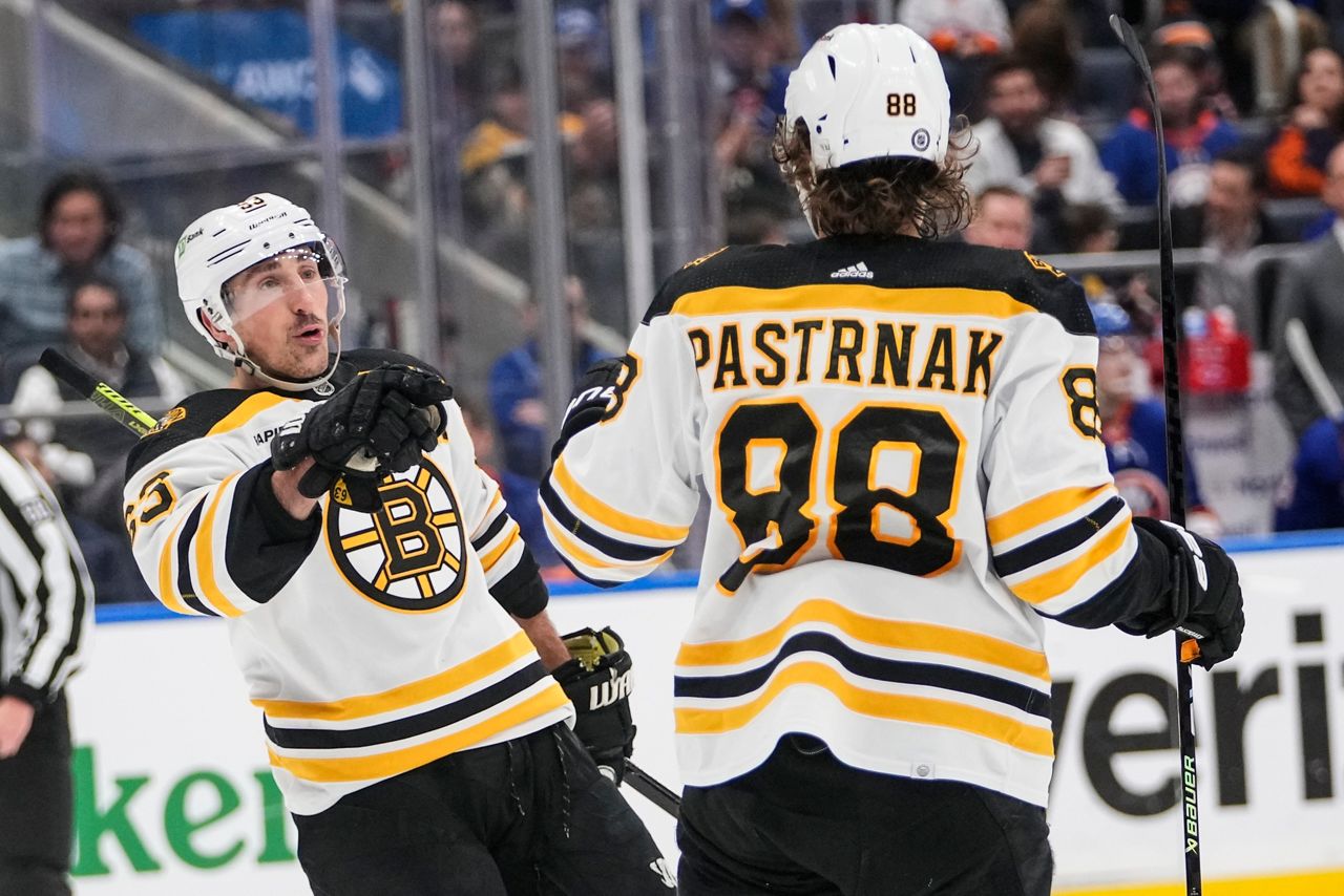 Marchand scores twice, Bruins end Devils 3-game win streak