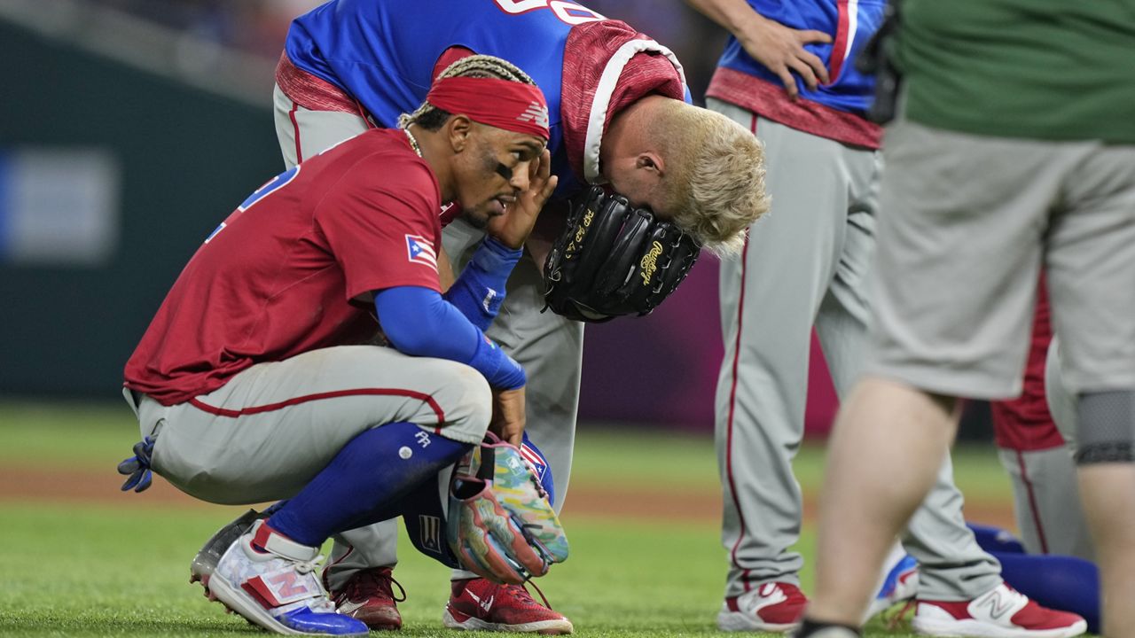 Puerto Rico ousts Dominican Republic at WBC, but Edwin Diaz hurts