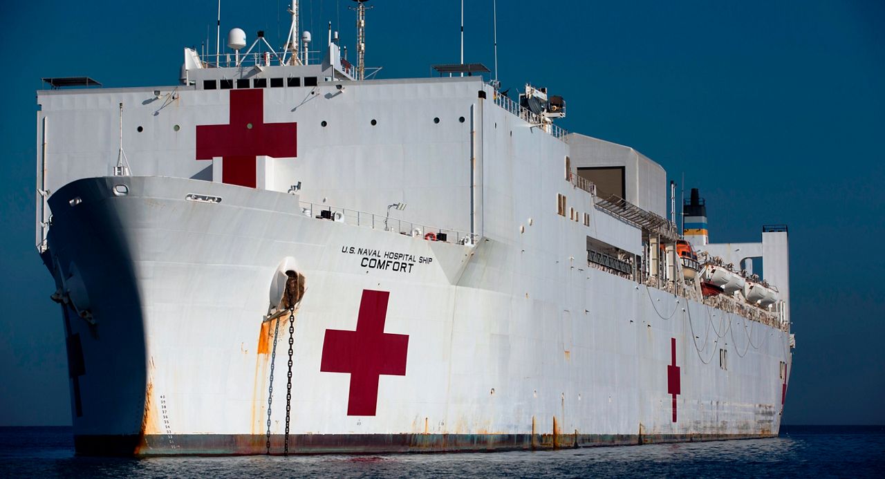 Cuomo: gobierno federal envía a NY el buque USNS Comfort 