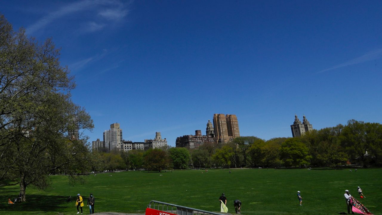 Pleasant Weather In the City to Start June