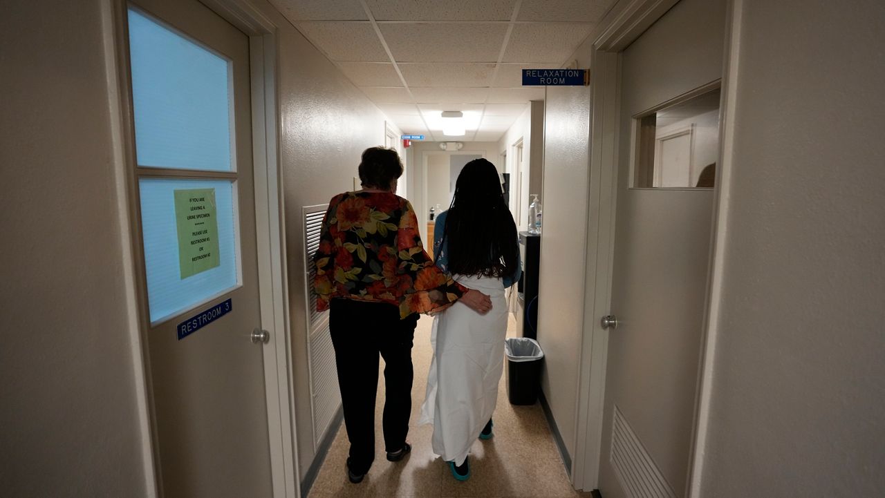 Women appear at an abortion facility in this file image. (AP photo)