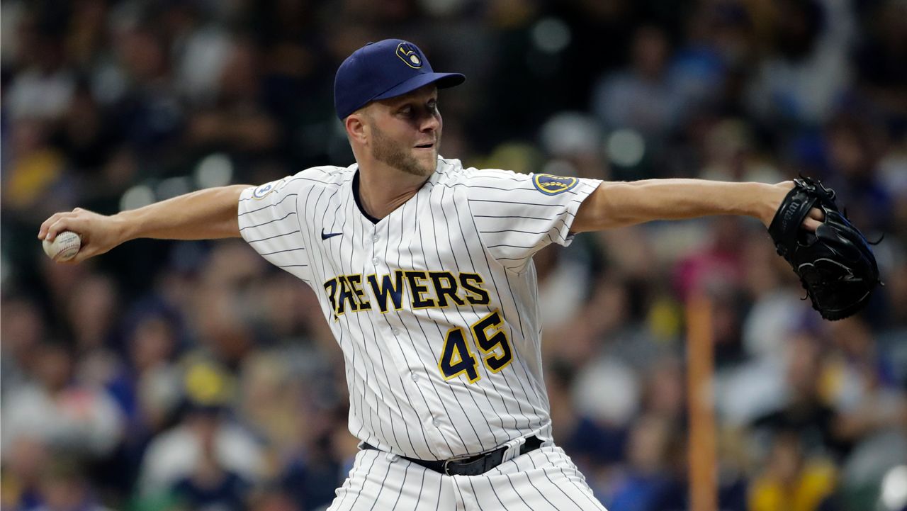 Brewers decline option on Brad Boxberger, claim Tyson Miller