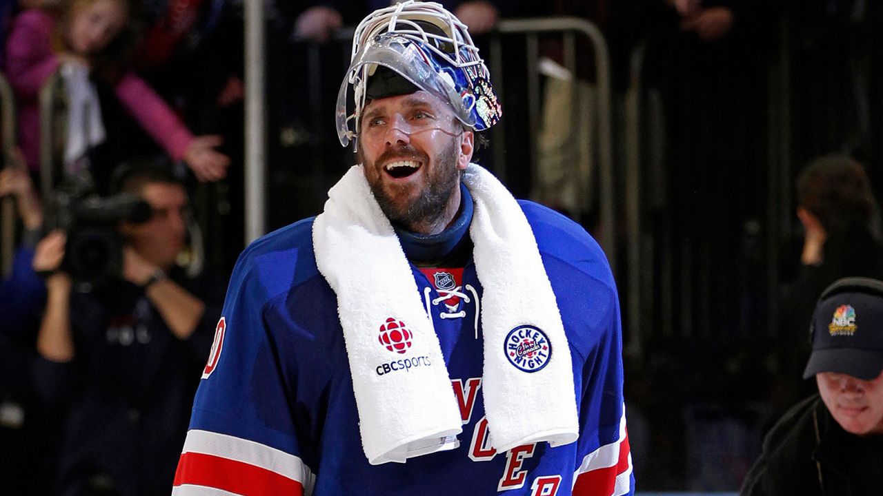 Henrik Lundqvist returns to ice for first time since heart surgery 