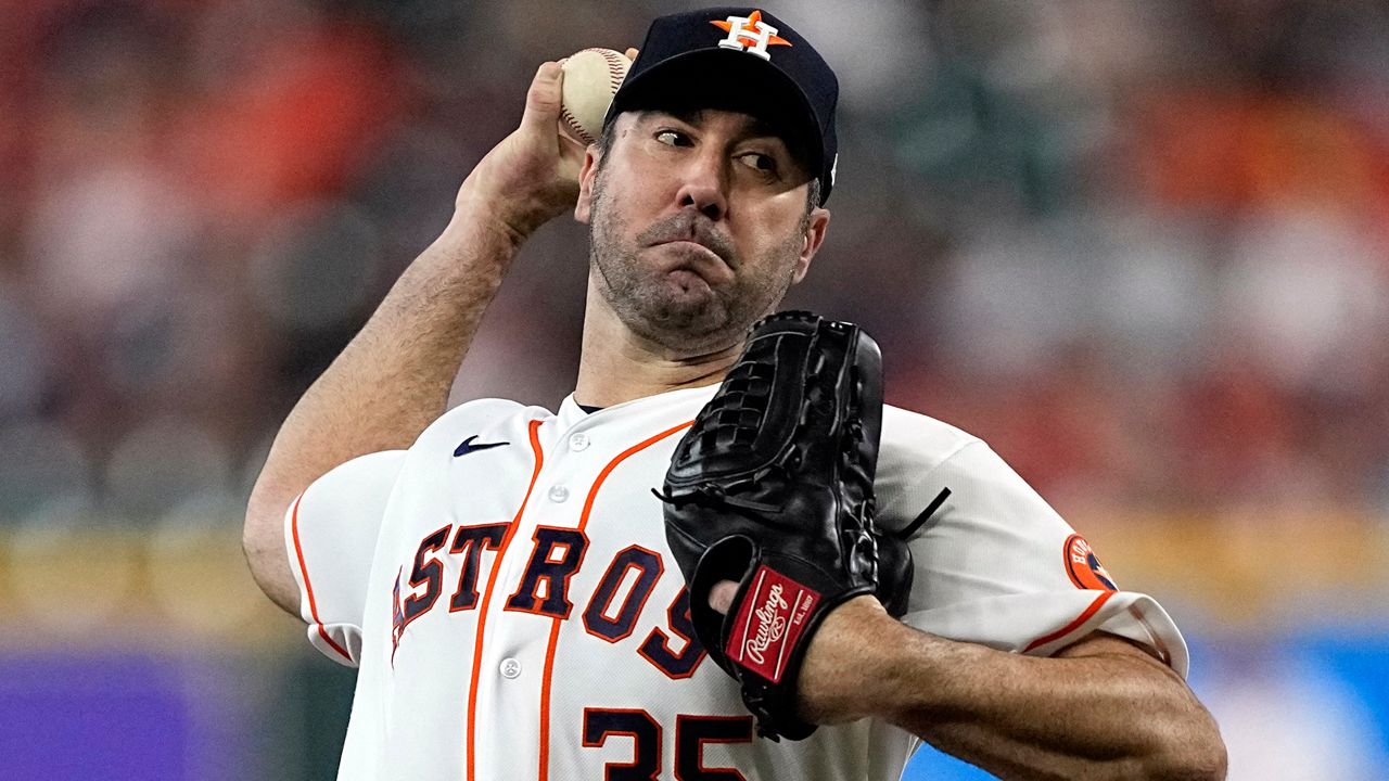 New York Mets sign reigning AL Cy Young winner Justin Verlander