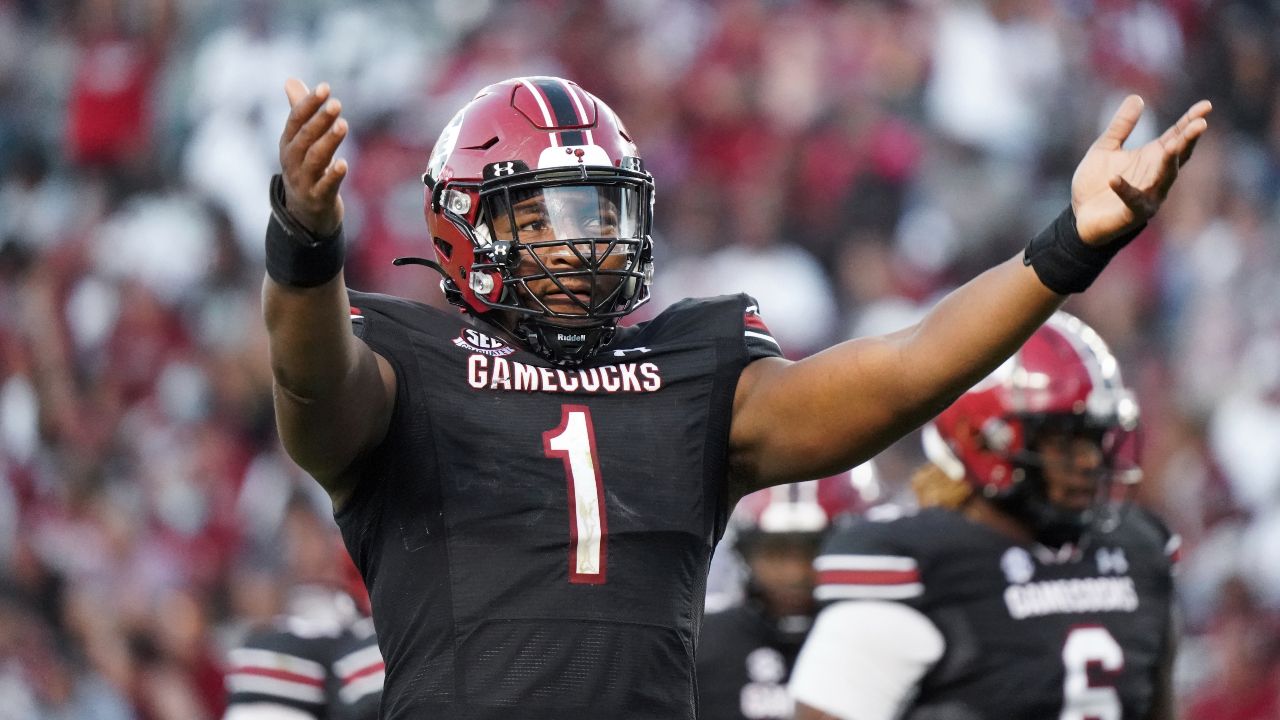 South Carolina defensive lineman Kingsley Enagbare runs a drill during the  NFL football scouting combine, Saturday, March 5, 2022, in Indianapolis.  (AP Photo/Darron Cummings Stock Photo - Alamy