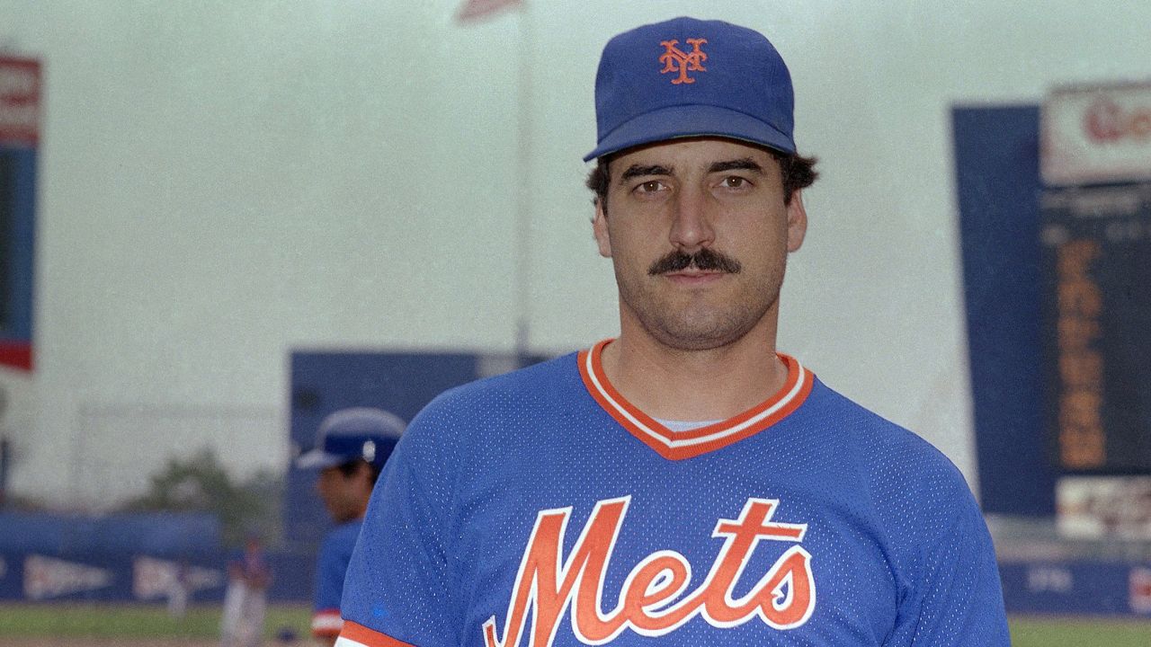 Honoring Keith Hernandez's No. 17 jersey retirement with 17
