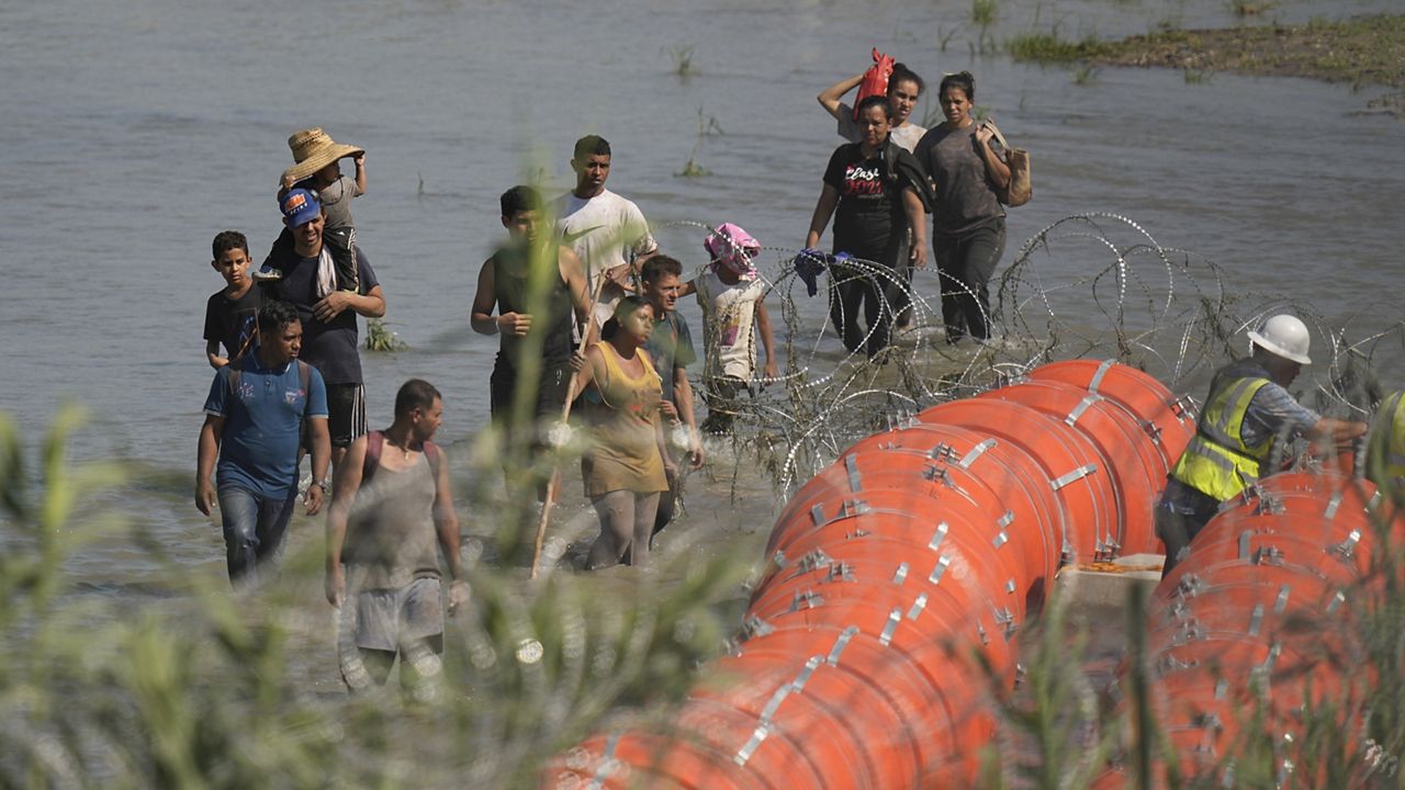 Mexico files complaint over Texas' floating barrier plan