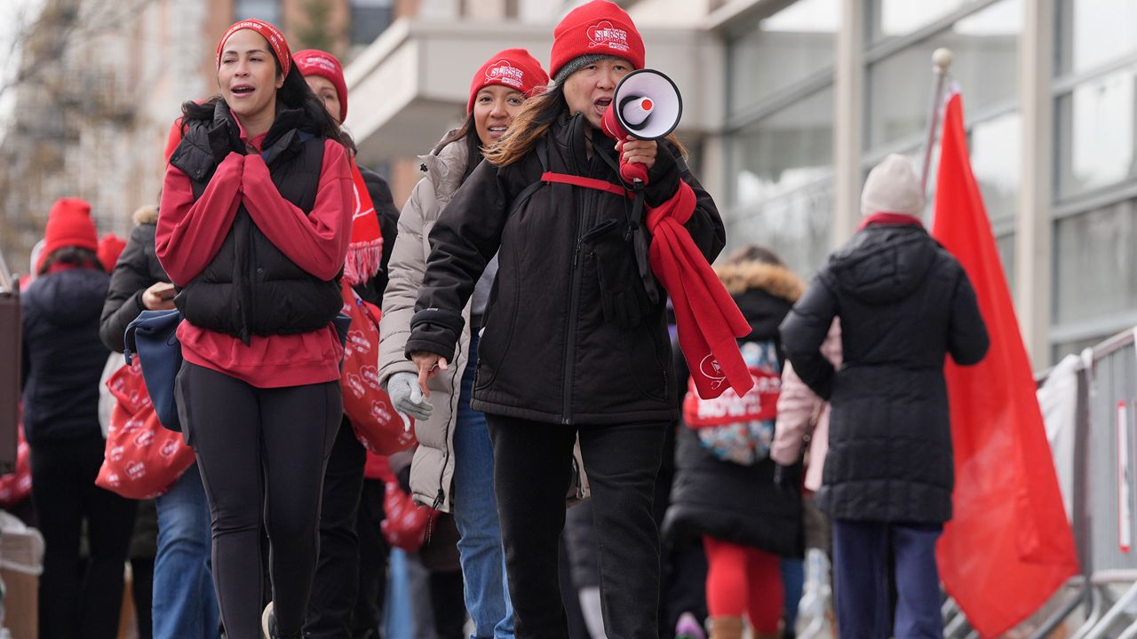 NewYork-Presbyterian nurses approve new contract, union and hospital say