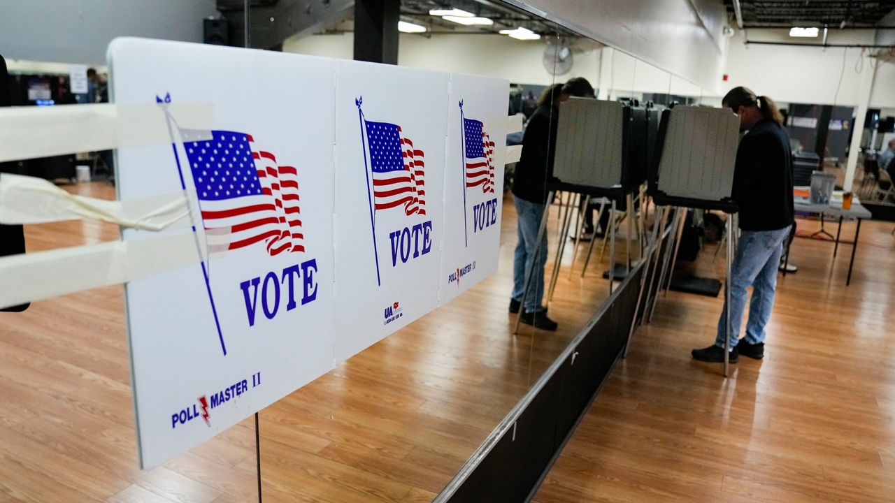 JD Vance supporters celebrate. (AP Photo)