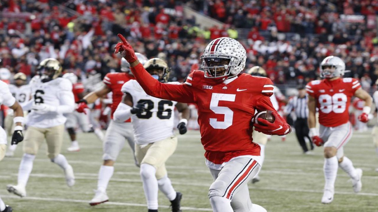 C.J. Stroud tosses 5 TD passes as Ohio State dominates Wisconsin