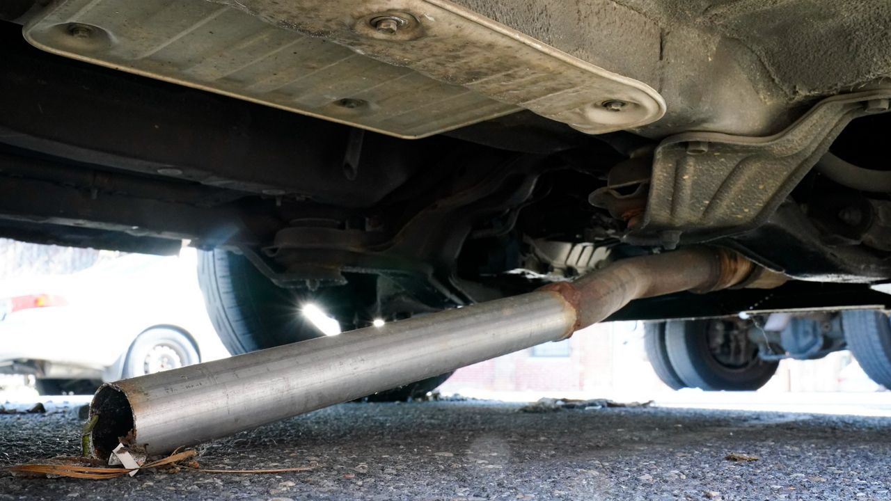Bills aim to curb catalytic converter theft 'epidemic'