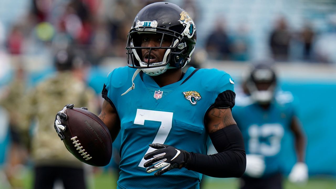 Austin was an unrestricted free agent after appearing in seven games last season with the Jacksonville Jaguars.