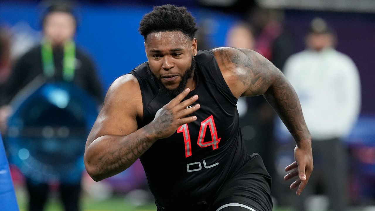 Raiders NFL Draft: Travis Jones, DT, UConn scouting report - Silver And  Black Pride