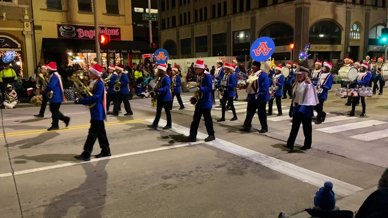 Appleton Christmas Parade Brings Holiday Cheer