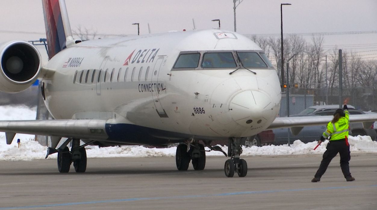 Plane at Appleton airport