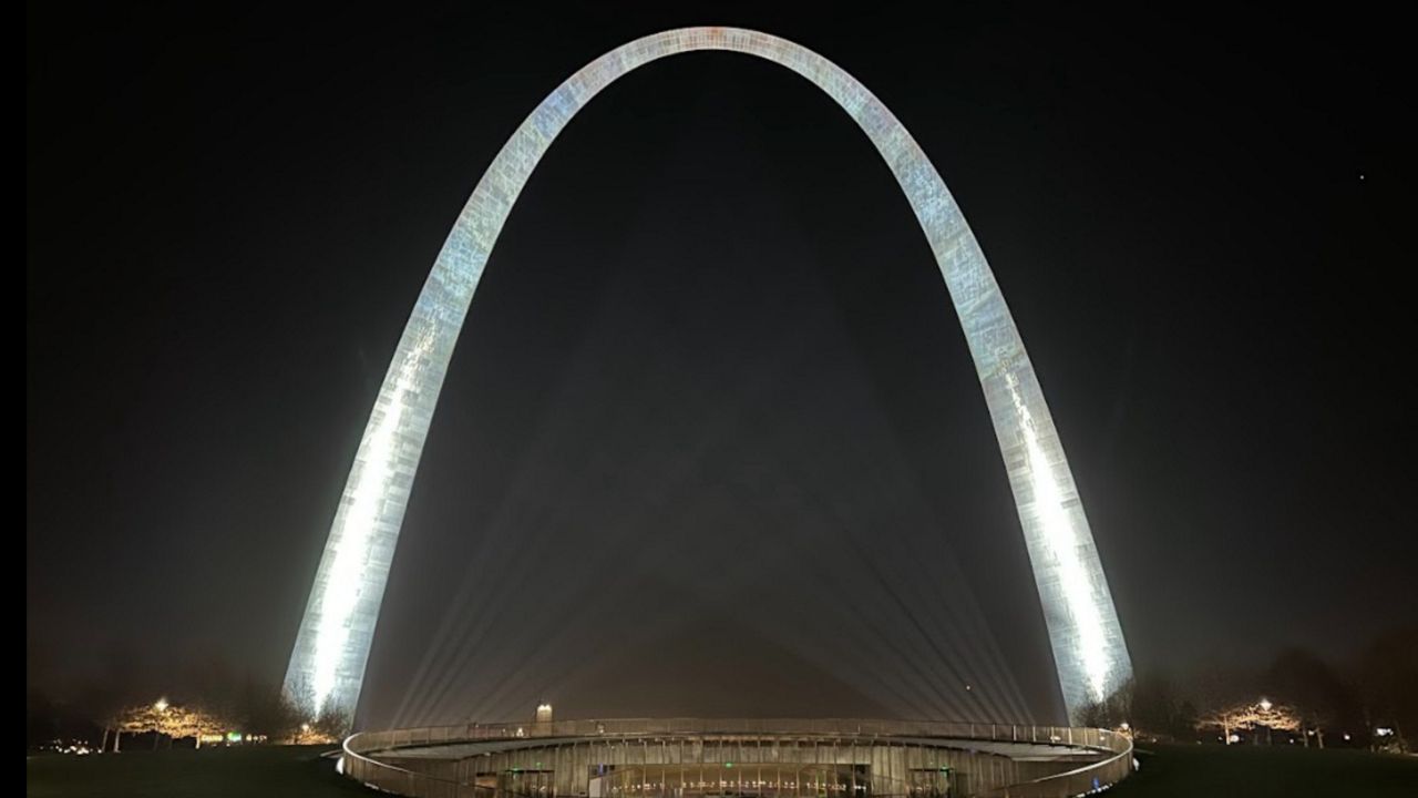 The Gateway Arch has new, high-tech lights. (Courtesy: Explore STL/Facebok, Technical Productions, Inc.)