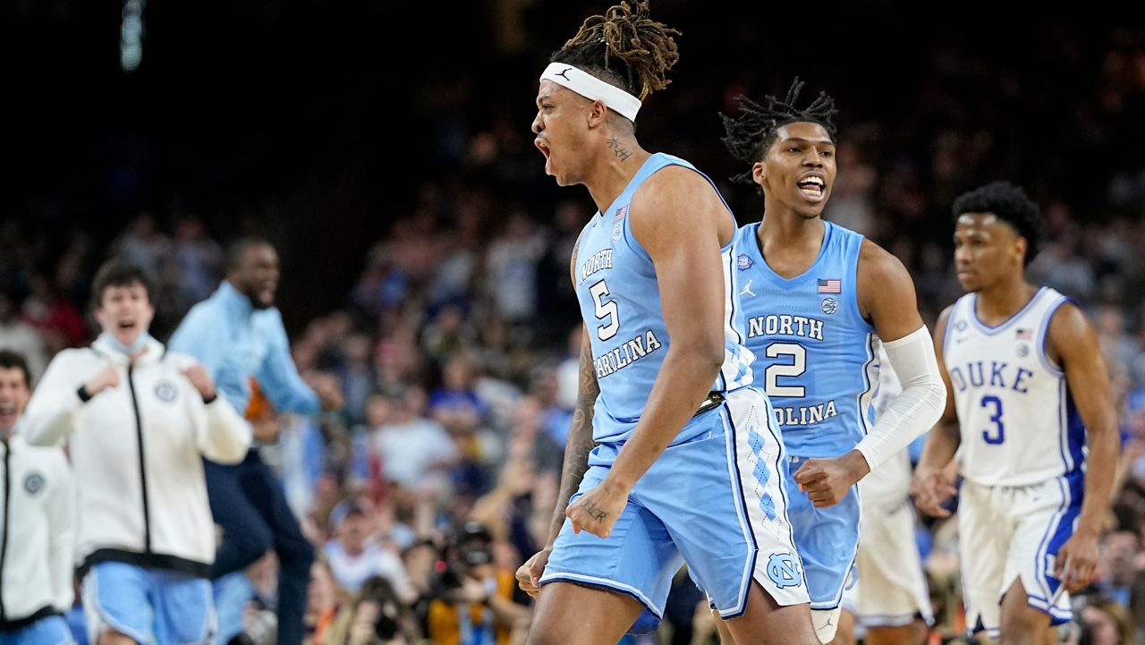 Men's college basketball: Duke, UNC moving on to Sweet 16