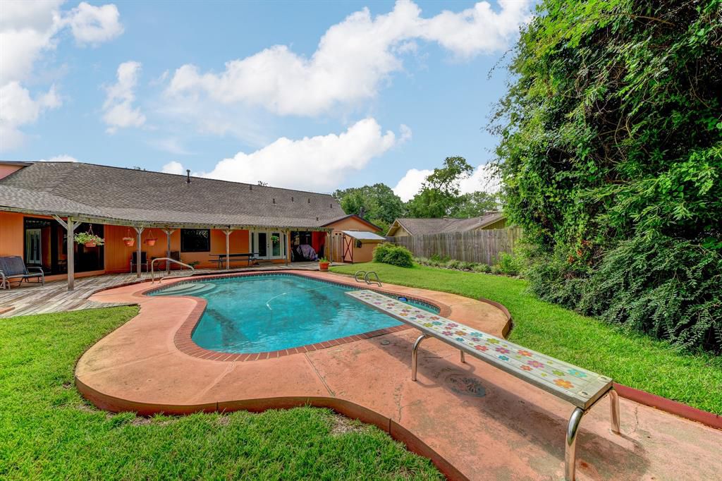 neil-armstrong-s-former-houston-area-home-for-sale