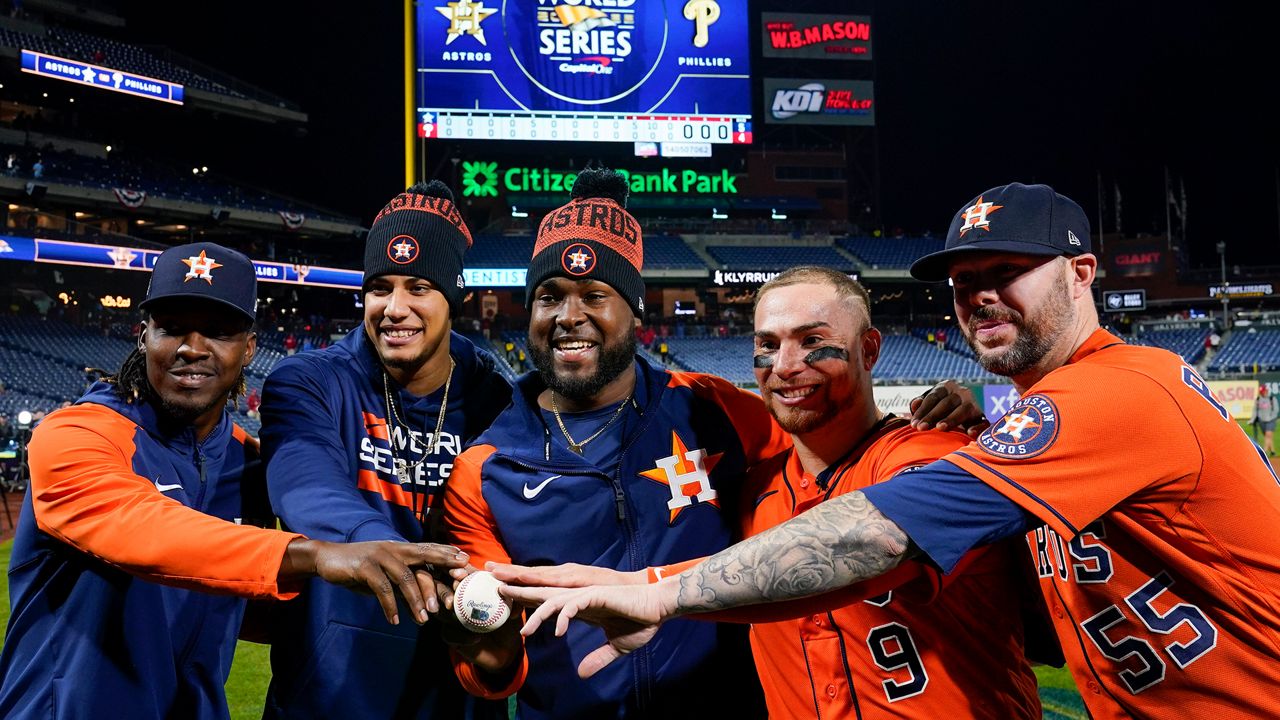 Astros no-hit Phillies in Game 4 of World Series