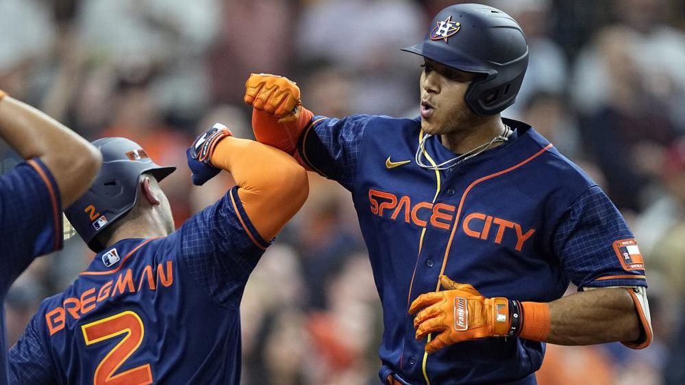 Alvarez, Bregman earn AL Monthly Awards for August, by Houston Astros